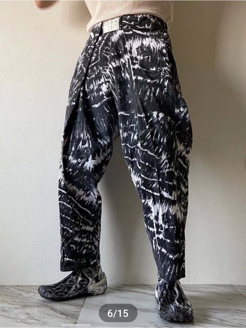 Tie-dye trousers with Velcro adjustment - Picture 10 of 11